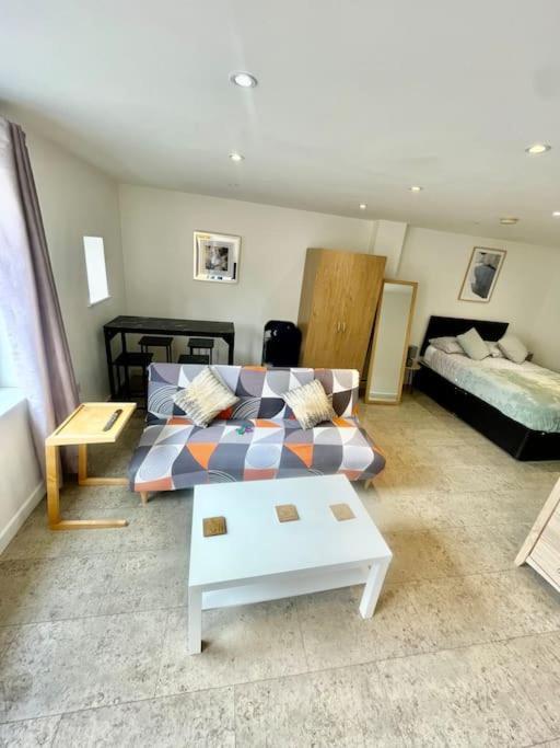Cambridge City Centre Studio, Sleeps 3 Kültér fotó